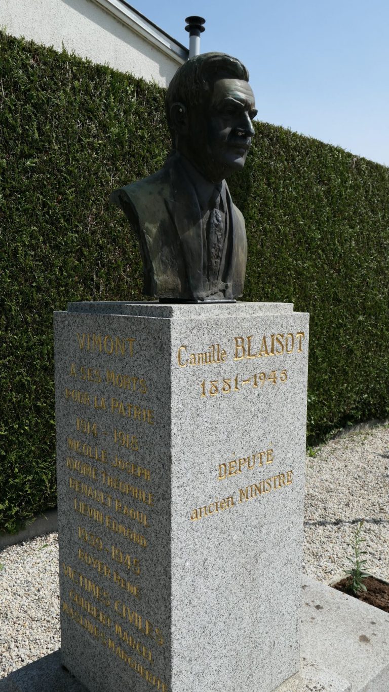 Stèle de Camille Blaisot à Vimont